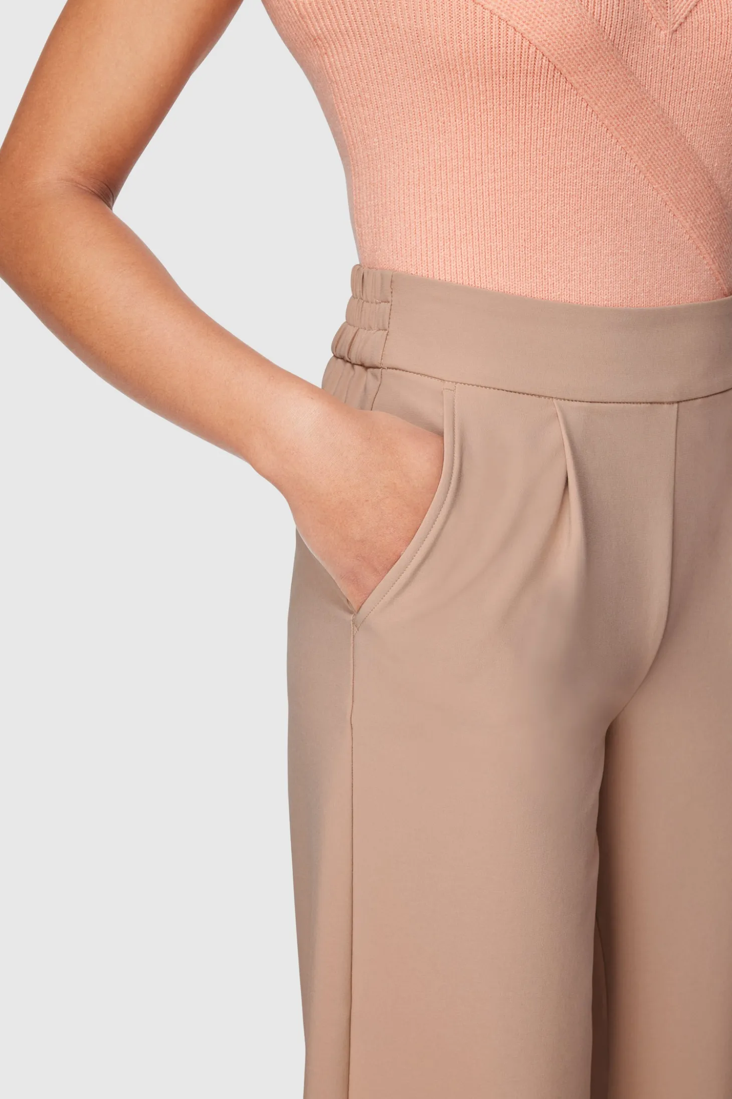 Friday FWD Women's Cropped Woven Pant