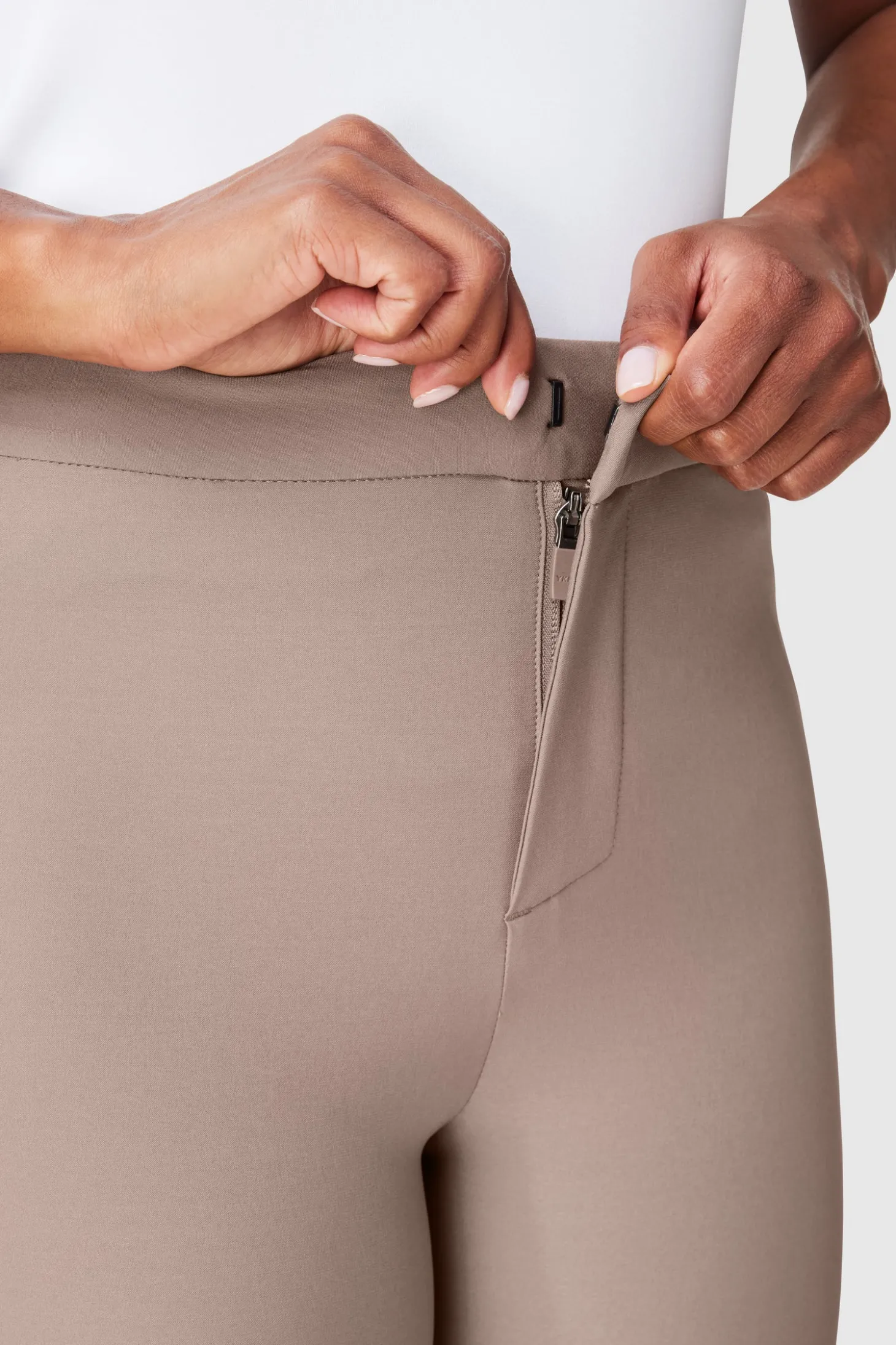 Friday FWD Women's Travel Stretch Tapered Pant