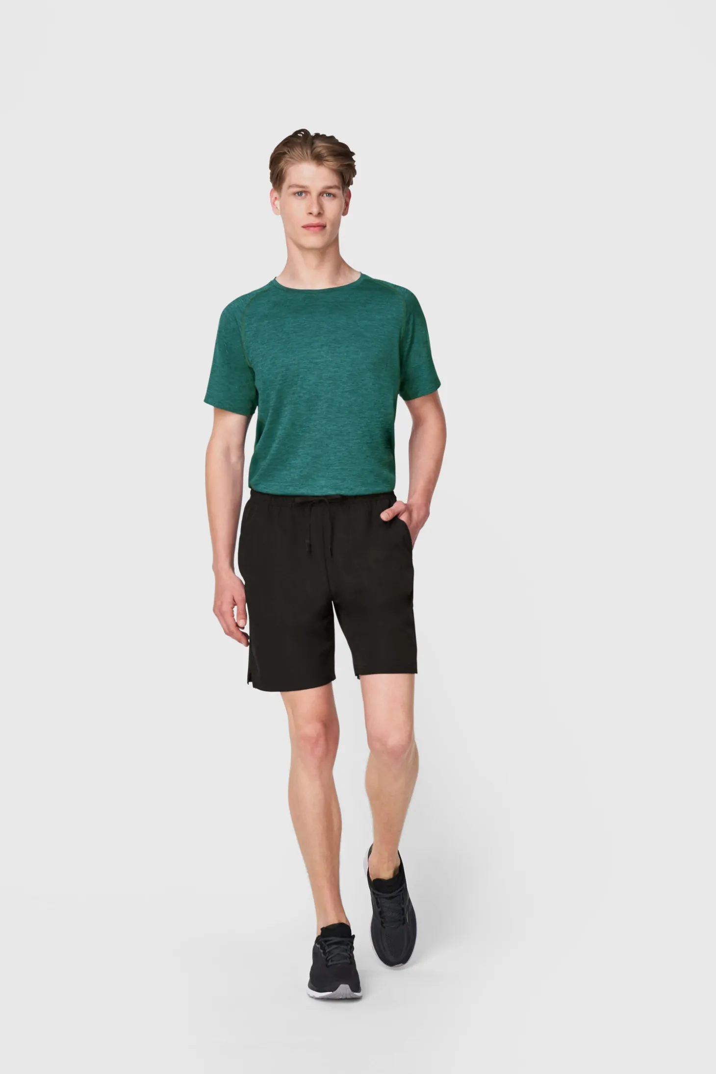 FWD Men's 8" Woven Shorts